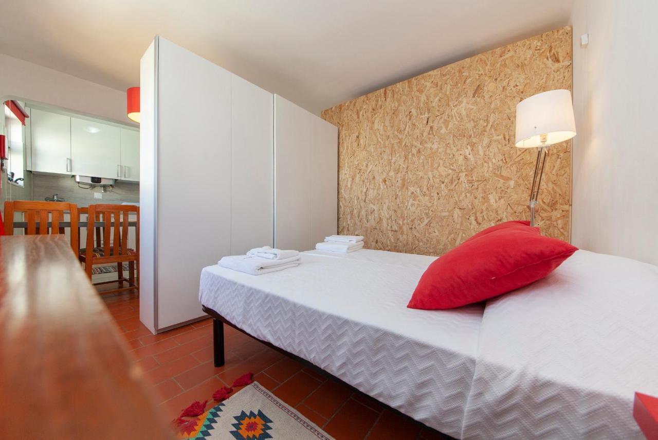 B12 - Pool And Sun Apartment Lagos Luaran gambar