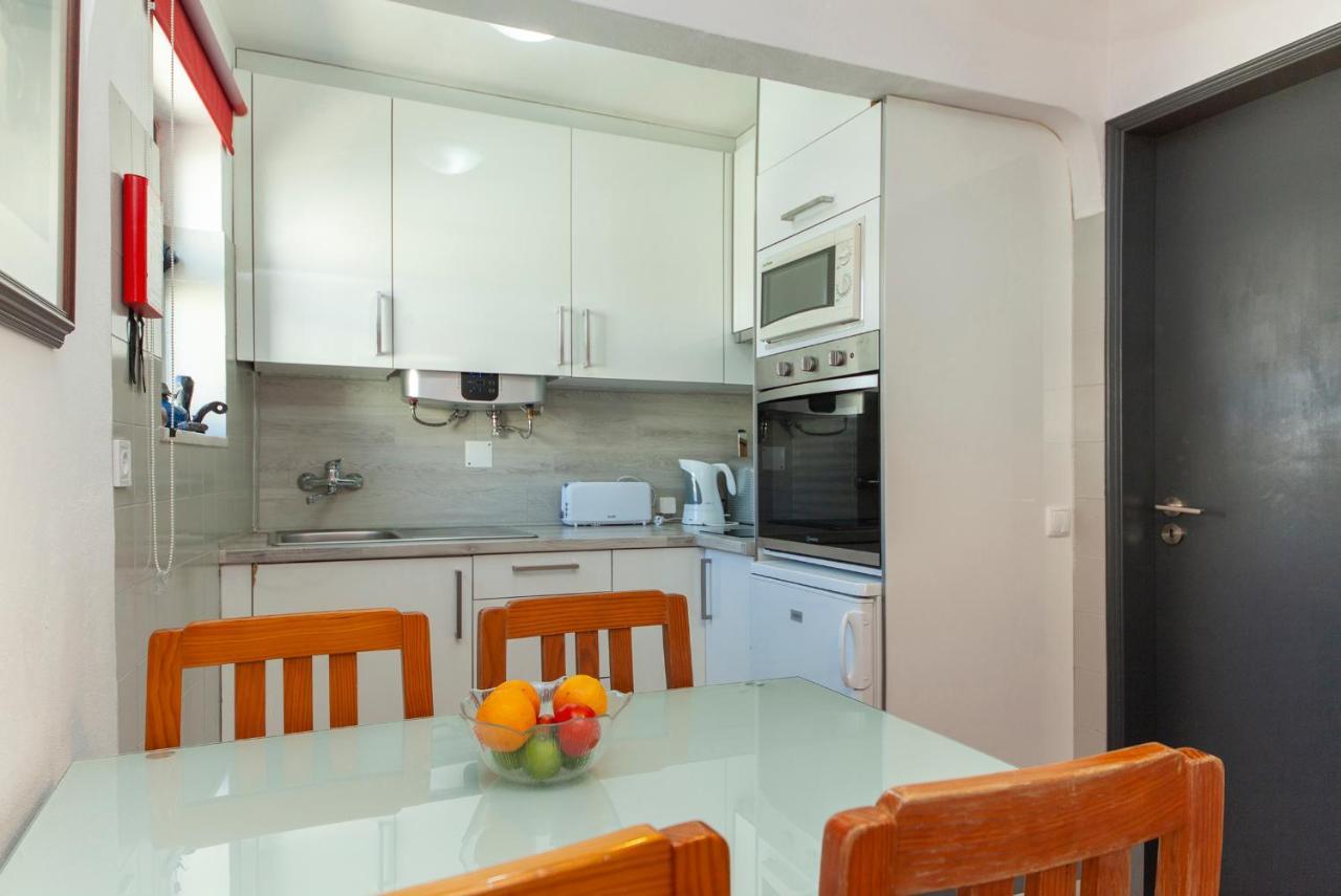 B12 - Pool And Sun Apartment Lagos Luaran gambar