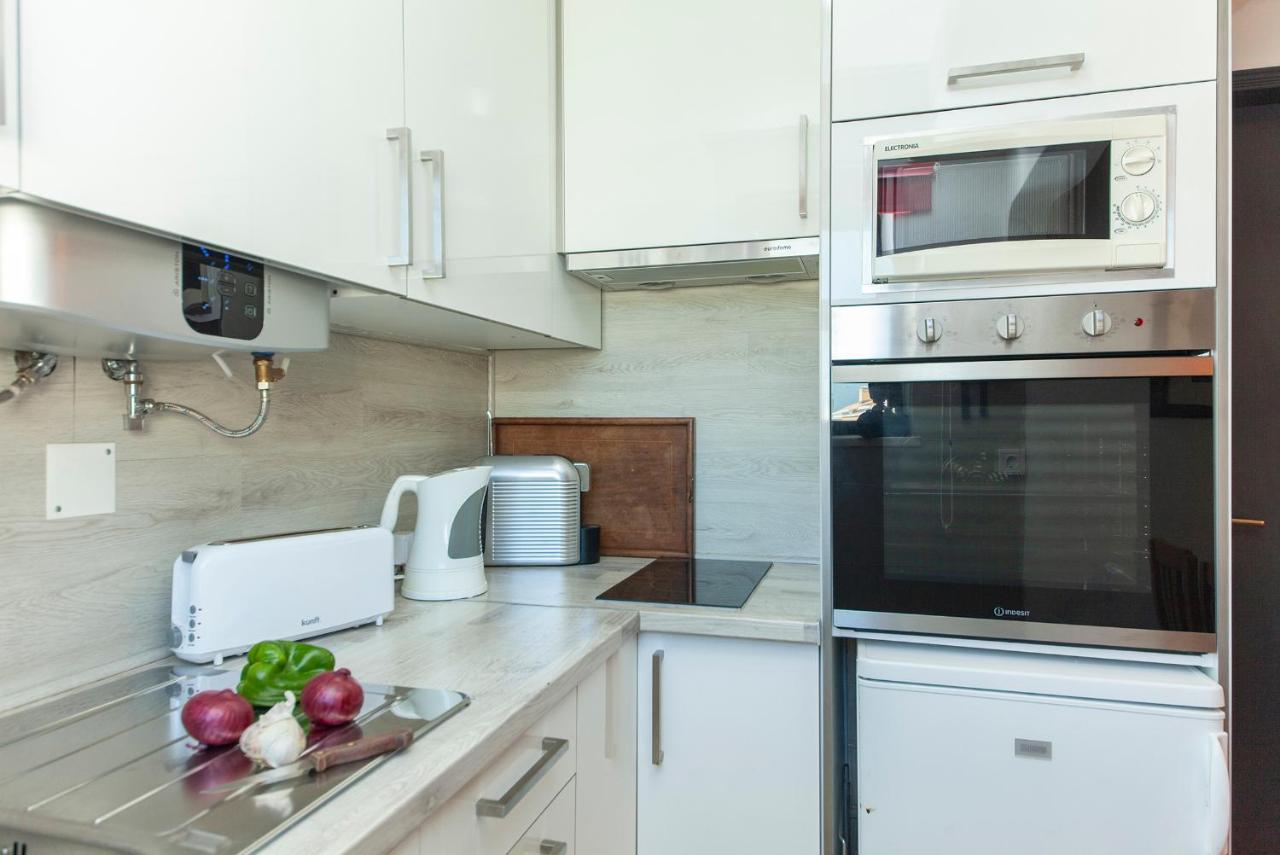 B12 - Pool And Sun Apartment Lagos Luaran gambar